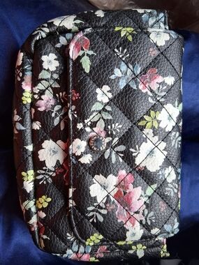 Steve Madden Floral Quilted Black Small Clutch Missing Shoulder Strap